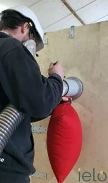 Insufflation paille hachée ielo accompagnement isolation paille hachée pour ielo